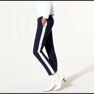 Aritzia Babaton Conan Cropped Pant Crepe in navy with white stripe size 2